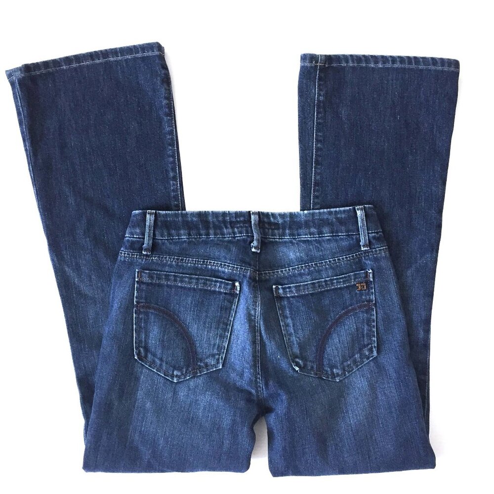 Joe's Jeans Visionaire in Camille Wash Boot Leg Cut in Med Blue.